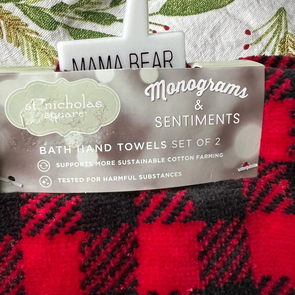 NWT St.Nicholas Square Mama Bear & Papa Bear Hand Towels